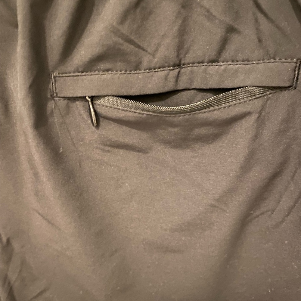 Champion Women’s Black Doubledry 3.5" Varsity Shorts w/Liner - XL - Picture 3 of 10